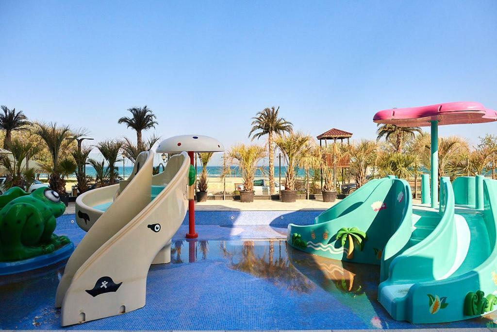Deluxe Apartment Spa N Pools Beach Resort Năvodari Extérieur photo