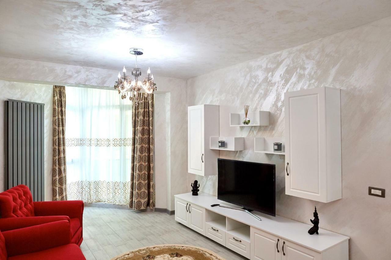 Deluxe Apartment Spa N Pools Beach Resort Năvodari Extérieur photo