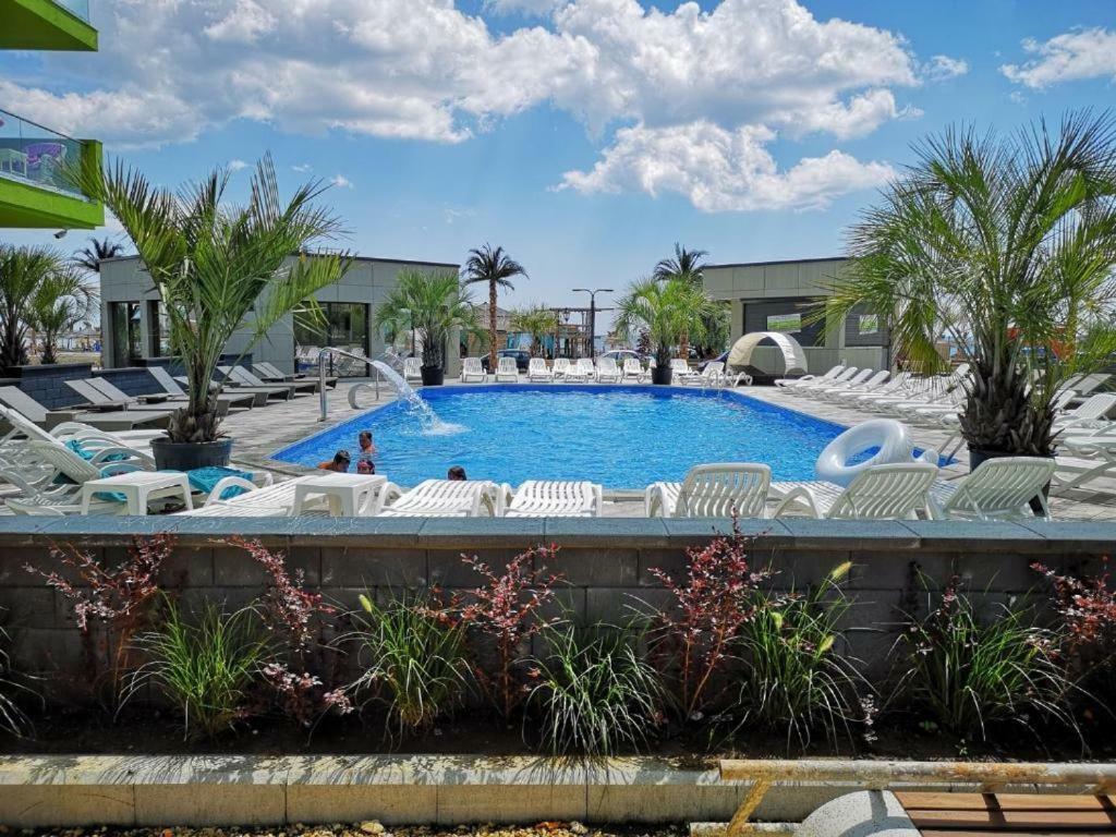 Deluxe Apartment Spa N Pools Beach Resort Năvodari Extérieur photo